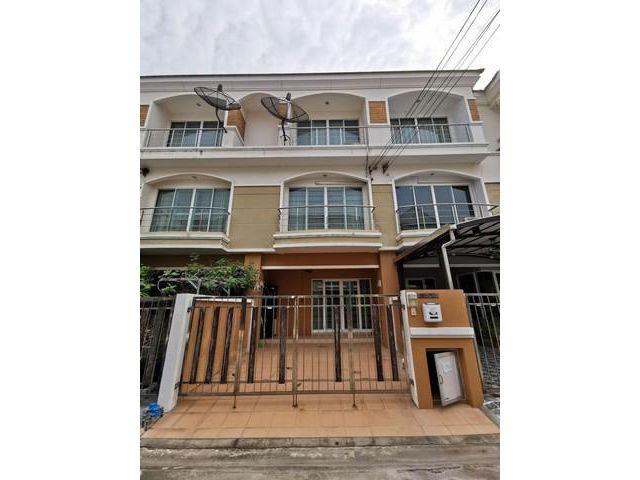 ขายทาวน์โฮม3ชั้นย่านเสนานิคม พหลโยธิน34