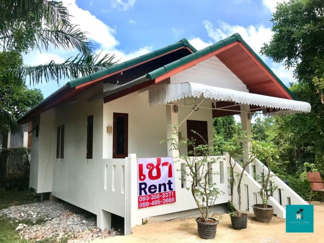 SM01House for rent RENOVATED 1 BED CAR PARK CHAWENG KOH SAMUI 2km from beach 100m from 7/11 post office