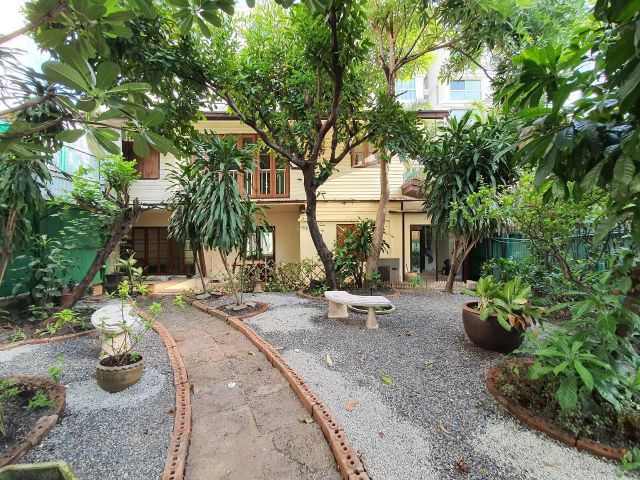 Home / Home office for Rent บ้าน/โฮมออฟฟิศให้เช่า ใกล้สวนลุมพินี เหมาะสำหรับทำโฮมออฟฟิศและพักอาศัย บ้าน 2 ห้องนอน 2 ห้อง