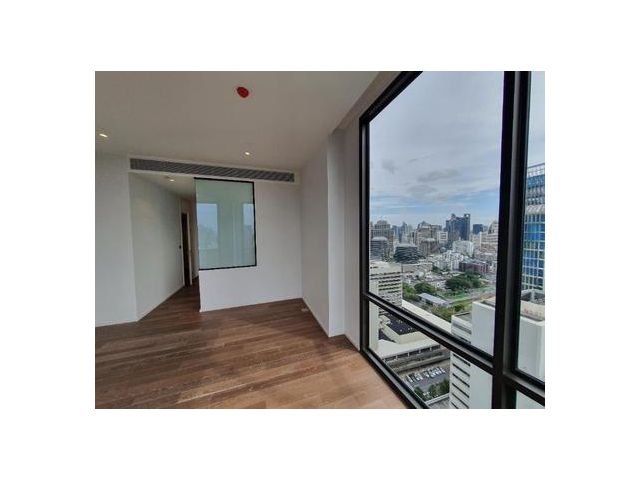 MUNIQ Langsuan 3 Bed 122.16 mb