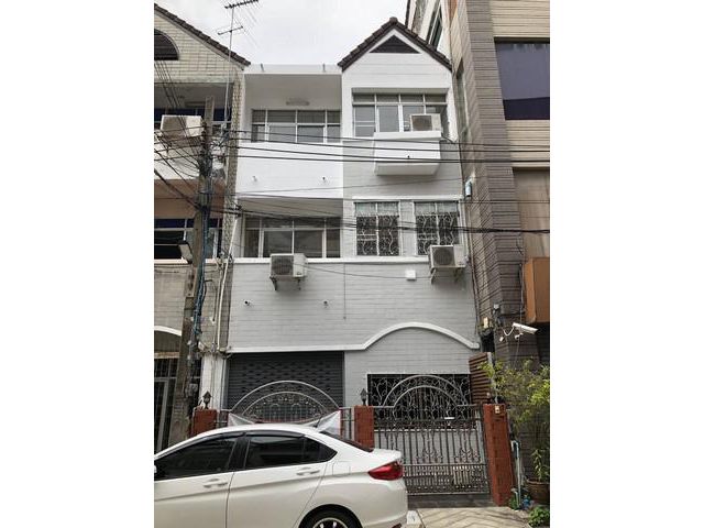 ให้เช่า อาคารพาณิชย์ 3 ชั้น ซอยแซมมี่