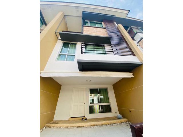 ขายทาวน์เฮ้าส์ 3 ชั้น พลัส ซิตี้พาร์ค ศรีนครินทร์