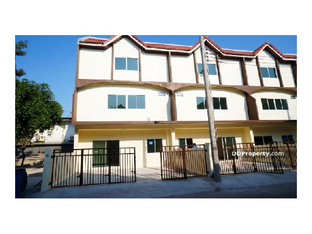 ขายทาวน์เฮาส์ 3 ชั้น หน้ากว้าง 6 เมตร ใกล้ BTS บางหว้า บางแวก 69 แยก 3 (หลังขวา)