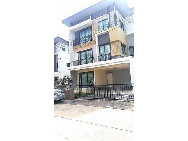 บ้านเดี่ยว 3 ชั้น หมู่บ้านโกลเด้นเพรสทีจ วัชรพล