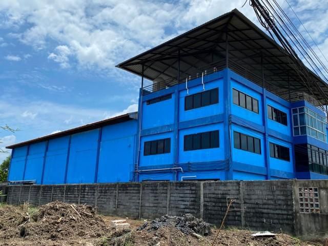 ขายโรงงาน พร้อมห้องพักคนงาน 13ห้อง ถนนกรุงเทพกรีฑา