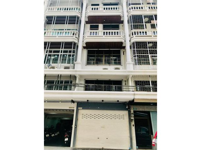 ให้เช่าโฮมออฟฟิศ 5 ชั้นครึ่งพื้นที่ใช้สอย 320 ตร.ม ซอยนราธิวาสราชนครินทร์ 22 ตกแต่งแล้วพร้อมอยู่  เหมาะทำโฮมออฟฟิศหรืออย