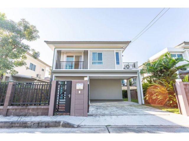 ขายบ้านสันกำแพง บ้านสร้างใหม่ในหมู่บ้านภัสสรไพรด์ เนื้อที่ 51 ตร.ว. พร้อมเฟอร์นิเจอร์