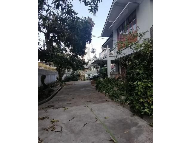 ให้เช่าบ้านพร้อมอาคาร ถนนสารสิน  ใกล้ สวนลุมพินี