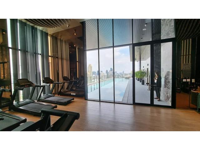 Noble Around Sukhumvit 33 near BTS Phrom Phong