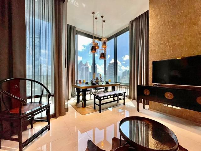 Ashton Silom Condo near BTS Chong Nonsi