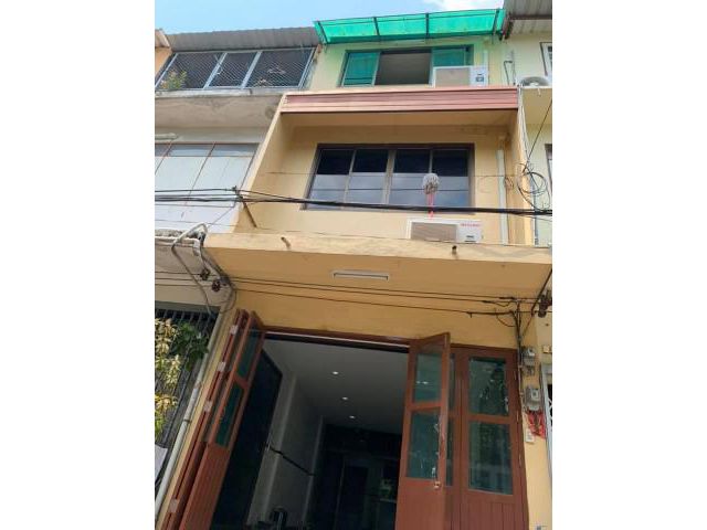 ให้เช่าบ้านทาวน์เฮ้าส์ 3 ชั้นรีโนเวทใหม่ ถนนเจริญกรุง ซอยเจริญกรุง 91 ใกล้เอเชียทีค (Asiantique)