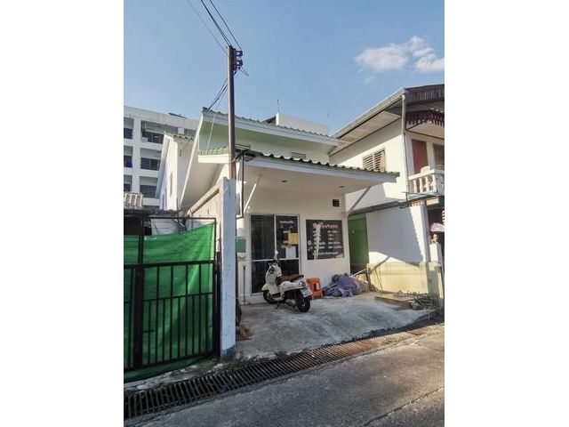บ้าน 2 ชั้น พร้อม 1 ร้านค้าธุรกิจ