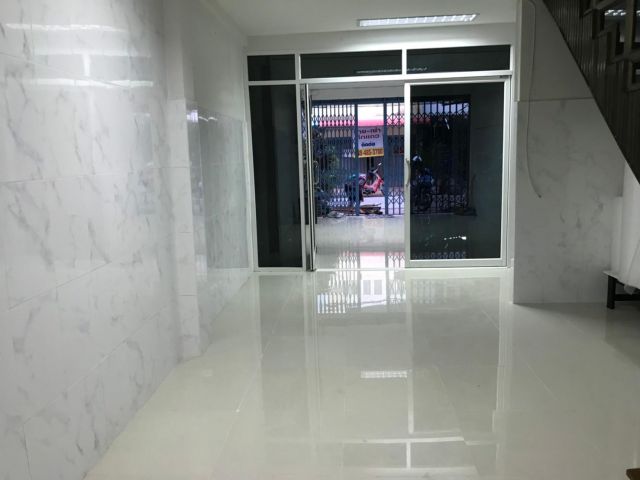 NHR044 ให้เช่าทาวน์เฮ้าส์ 2 ชั้น ลาดพร้าว 41 ตกแต่งใหม่ทั้งหลัง