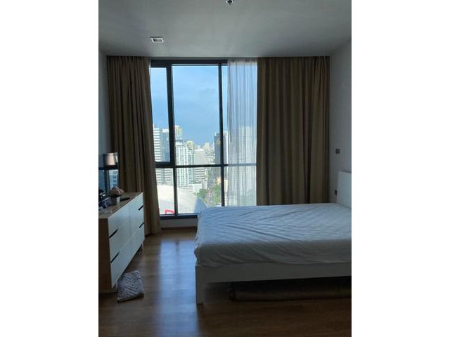 Available!! Condo 2 Beds Near Nana BTS High Floor