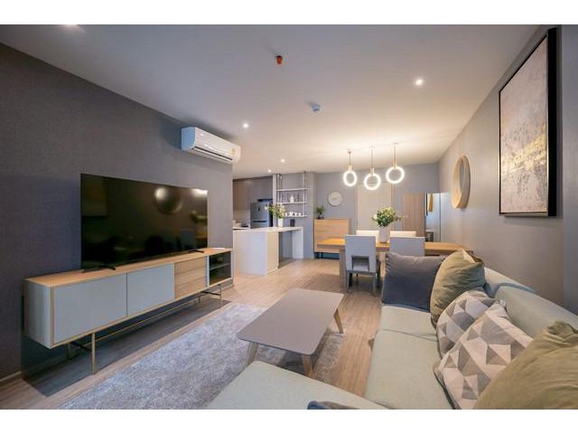 Rare Unit!! 3Beds3Baths Quiet High floor