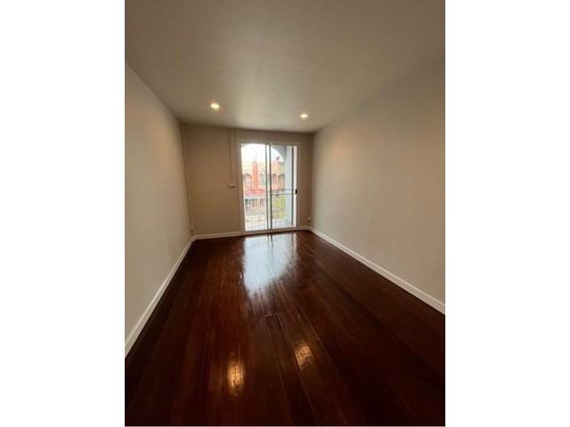 ให้เช่าทาวน์เฮ้าส์ 2 ชั้น ซอยพัฒนาการ รีโนเวทใหม่ เหมอะพักอาศัย