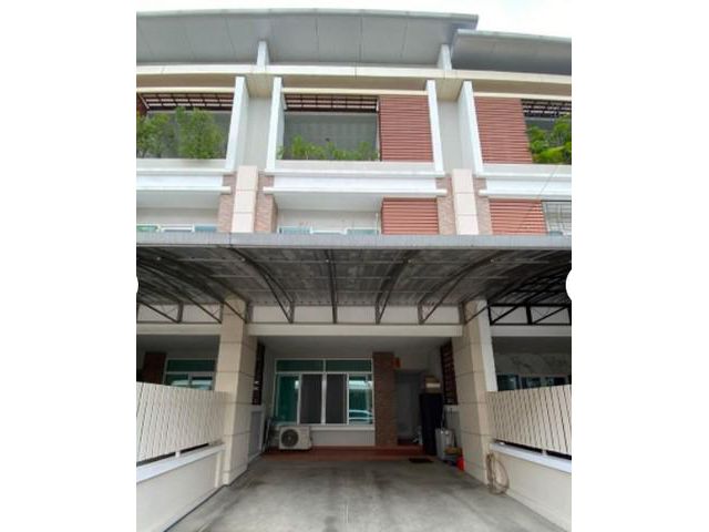 ขายทาวน์โฮม3ชั้น หมู่บ้านไพรเวท ทาวน์ ถ.โพธิ์แก้ว3