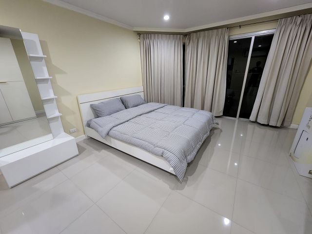 Sukhumvit Suites for rent 1 bedroom 1 bathroom 70 sqm. rental 22,000 baht/month