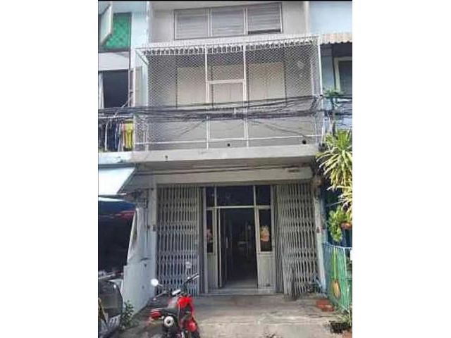 ให้เช่าอาคาร 3 ชั้น รีโนเวทใหม่ ย่านพระราม 4