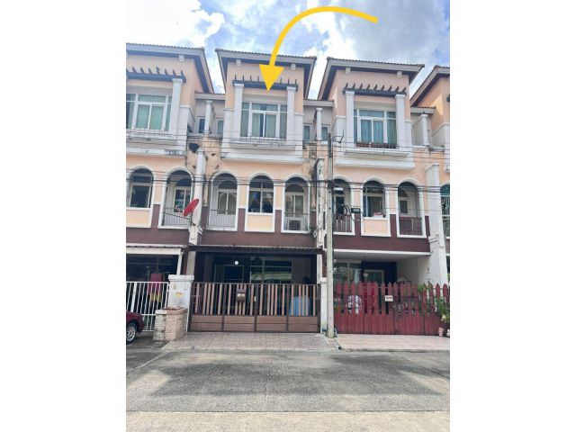 ขาย ทาวน์โฮม 3 ชั้น พร้อมเฟอร์ หมู่บ้านภูมิรินทร์   ใกล้เซียร์รังสิต พหลโยธิน