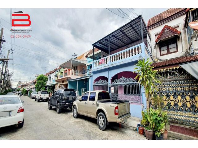 ทาวน์เฮาส์ หมู่บ้าน วรางกูล เนื้อที่ 24 ตรว. ถนนรามอินทรา เขตมีนบุรี