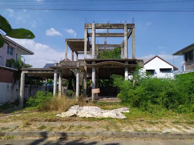 ขายถูก ที่ดินแถมสิ่งปลูกสร้าง นวมินทร์ 143