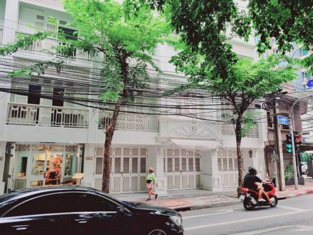 ให้เช่าตึกแถว 3 คูหา 3 ชั้น ย่านสามย่าน สีลม จุฬา ปรับปรุงใหม่ สไตล์ไทยโบราณสมัยรัชกาลที่ 5