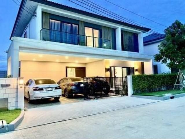 ให้เช่าบ้านเดี่ยว2 ชั้น เนื้อที่ 60 ตรว.4 ห้องนอน 5 ห้องน้ำ หมู่บ้านเซนโทร บางนา-กิ่งแก้ว เดินทางสะดวกติดถนนกิ่งแก้ว ใกล