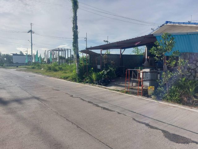 บ้านพร้อมที่ดิน 35 ตรว.ตะเคียนเตี้ย หน้าถนนหลัก