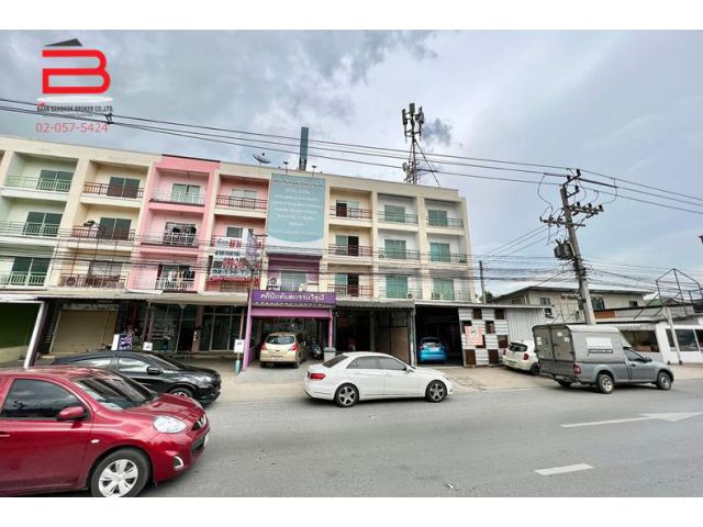 อาคารพาณิชย์ แยกตลาดลาดสวาย เนื้อที่ 23.8 ตรว. ถนนลำลูกกา อ.ลำลูกกา จ.ปทุมธานี