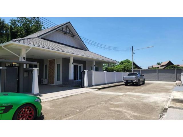 ขายบ้านหางดง ในหมู่บ้านแสนสราญ ใกล้พืชสวนโลก เนื้อที่ 163 ตร.ว. ต.หนองควาย อ.หางดง จ.เชียงใหม่