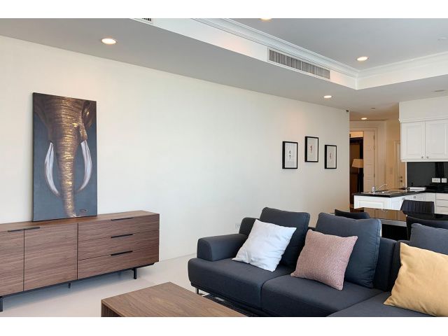 ให้เช่าคอนโด Royce Private Residences