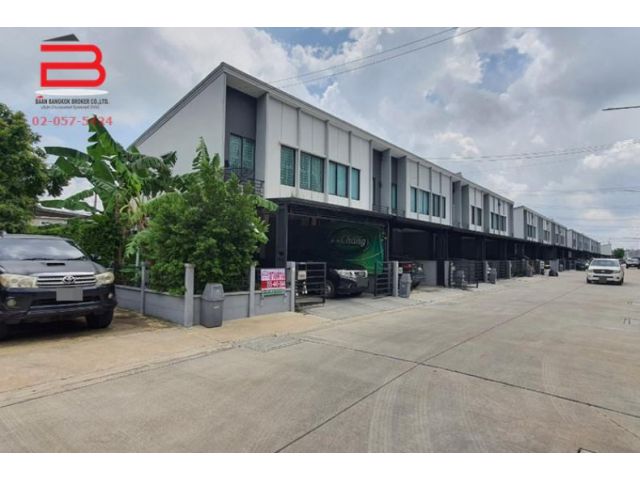 ทาวน์โฮม หมู่บ้าน พลีโน่ ชัยพฤกษ์-รัตนาธิเบศร์ เนื้อที่ 29.3 ตรว. ถนนกาญจนาภิเษก อ.บางบัวทอง จ.นนทบุรี