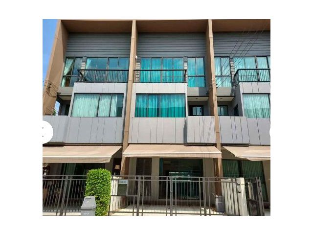 ให้เช่าทาวน์โฮม3ชั้น บ้านกลางเมือง วัชรพล