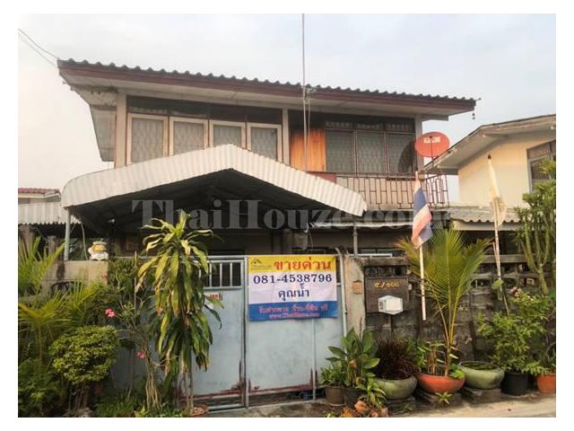 ขายบ้านเดี่ยว 2 ชั้น ซอยโกสุมรวมใจ 43 แยก 8 เนื้อที่ 42 ตร.ว. 4 ห้องนอน 1 ห้องน้ำ
