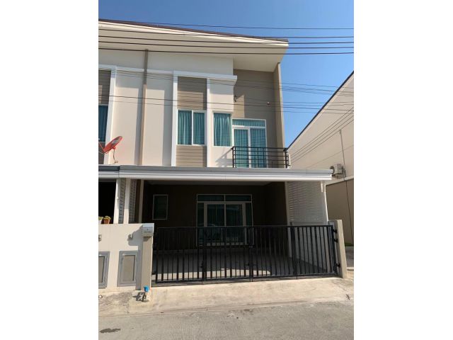 ให้เช่า ทาวน์เฮ้าส์ 2 ชั้น โครงการคาซ่า ซิตี้ บางนา Casa City Bangna  ใกล้ Mega บางนา