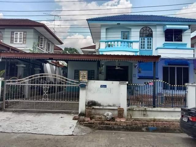 บ้านเดี่ยวให้เช่า   หมู่บ้านวรารมย์ เพรชษเกษม 81