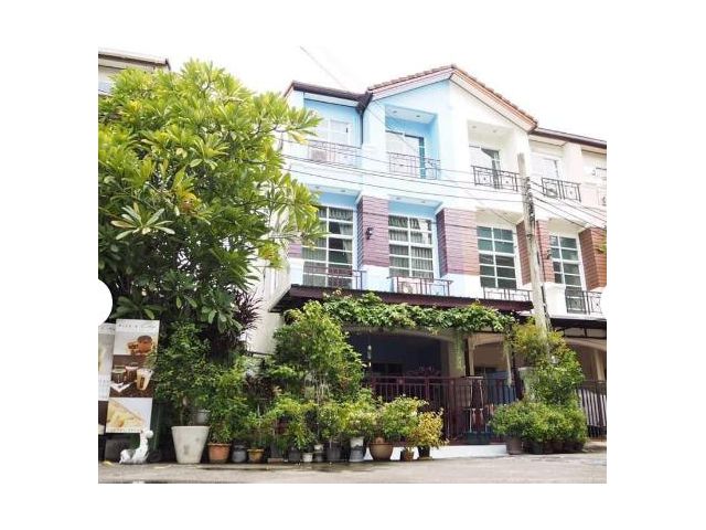 ขายทาวน์โฮม 3ชั้นเล่นระดับ ซอยสุขุมวิท 52