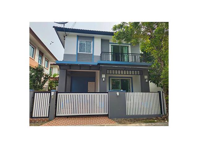 ขายถูกบ้านแฝด หมู่บ้านเอโทล มัลดีฟล์ บีช หนามแดง-ศรีนครินทร์ บางพลี สมุทรปราการ โทร 090 909 9794