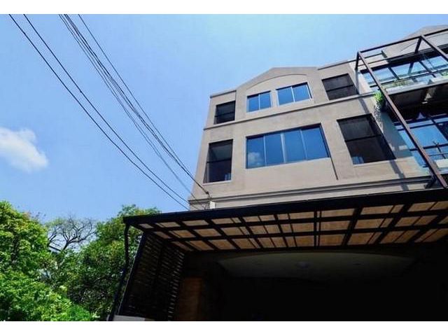 ให้เช่าทาวน์โฮม 3ชั้น สุขุมวิท38 ใกล้BTS ทองหล่อ
