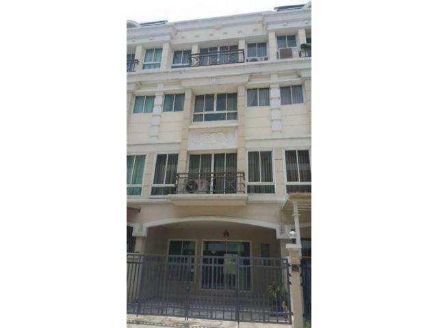 ทาวน์โฮม 4ชั้น หมู่บ้านแกรนด์เดอวิวล์ ศรีนครินทร์