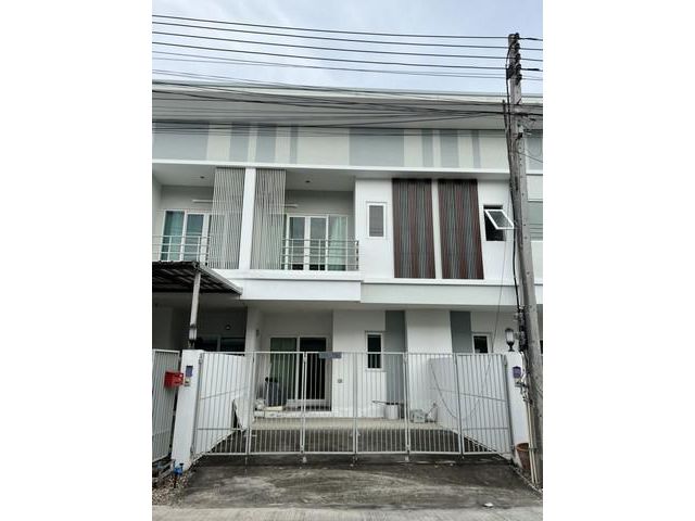 ขายบ้านทาวน์โฮม หมู่บ้านดิเออบาน่า 3