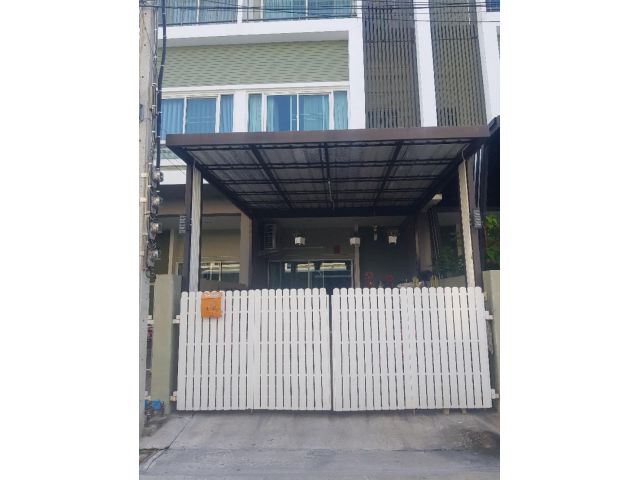 ขายบ้านทาวน์เฮ้าส์ 3 ชั้นหมู่บ้านนลิน อเวนิว 2
