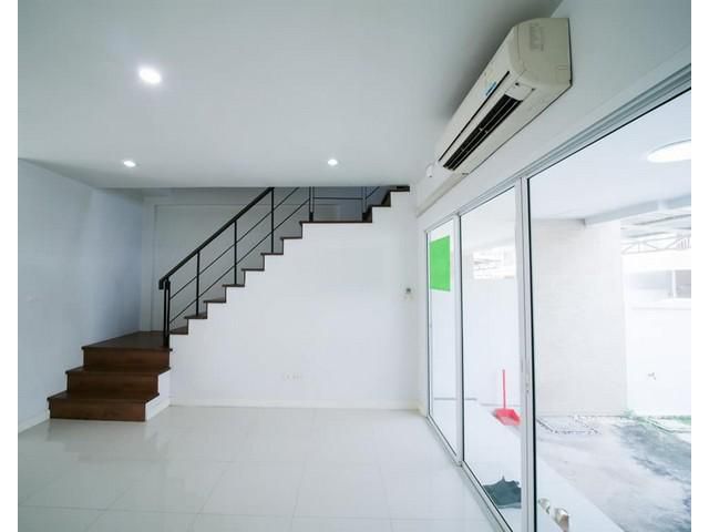 EPL-HR1351 ให้เช่า ทาวน์โฮม 3ชั้น ถ.ประเสริฐมนูกิจ