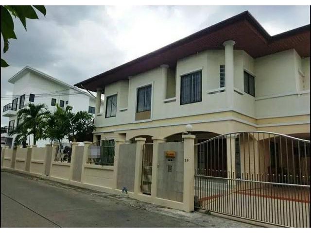 ขายบ้าน 124 ตรว. ลาดพร้าววังหิน 34 พร้อมเฟอร์