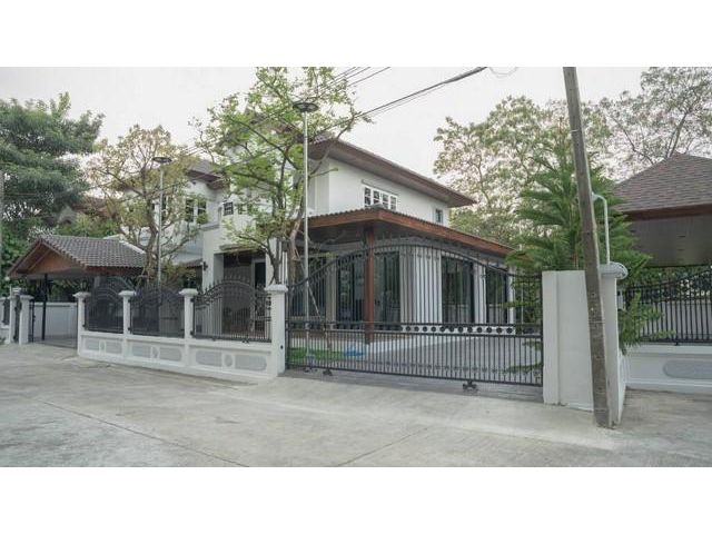 ขายบ้านเดี่ยว 2 ชั้น หมู่บ้านสวนซื่อตรง ย่านลาดพร้าว เลียบด่วน