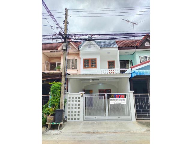 ทาวน์เฮ้าส์ 2 ชั้นทำเลดีมาก ไกล้รถไฟฟ้า BTS คูคต #หมู่บ้านฉัตรณรงค์ วิลล่า3 ซอยตลาดเปียนนท์ ลำลูกกาคลอง3 เยื้องวัดสายใหม