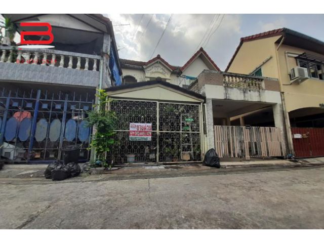 ทาวน์เฮาส์ หมู่บ้าน เจริญทรัพย์ เนื้อที่ 16 ตรว. ถนนรามอินทรา เขตคลองสามวา