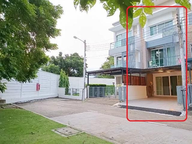 เฟอร์ครบ 3ชั้น รามอินทรา Central East  Ville  5ดาว