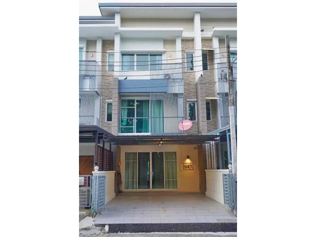 ร East Villeร.นานาชาติ Niva Central3ชั้น รามอินทรา